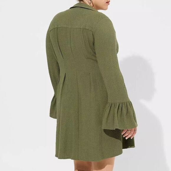 Torrid 00 (Size 10) Outlander Green Dragonfly Bell Sleeve Button Up Shirt Dress - Picture 3 of 3
